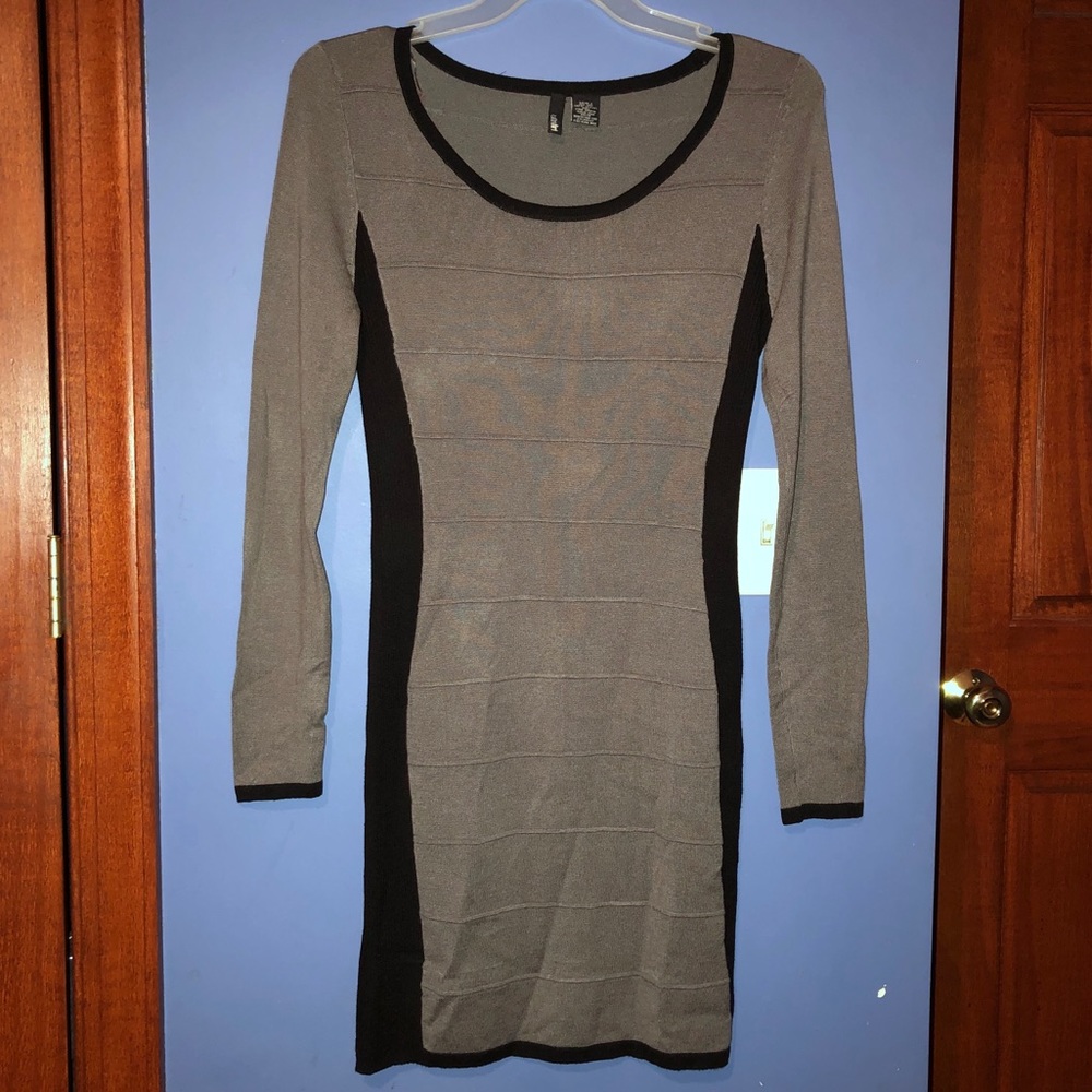 Ultra flirt gray long sleeve dress size medium